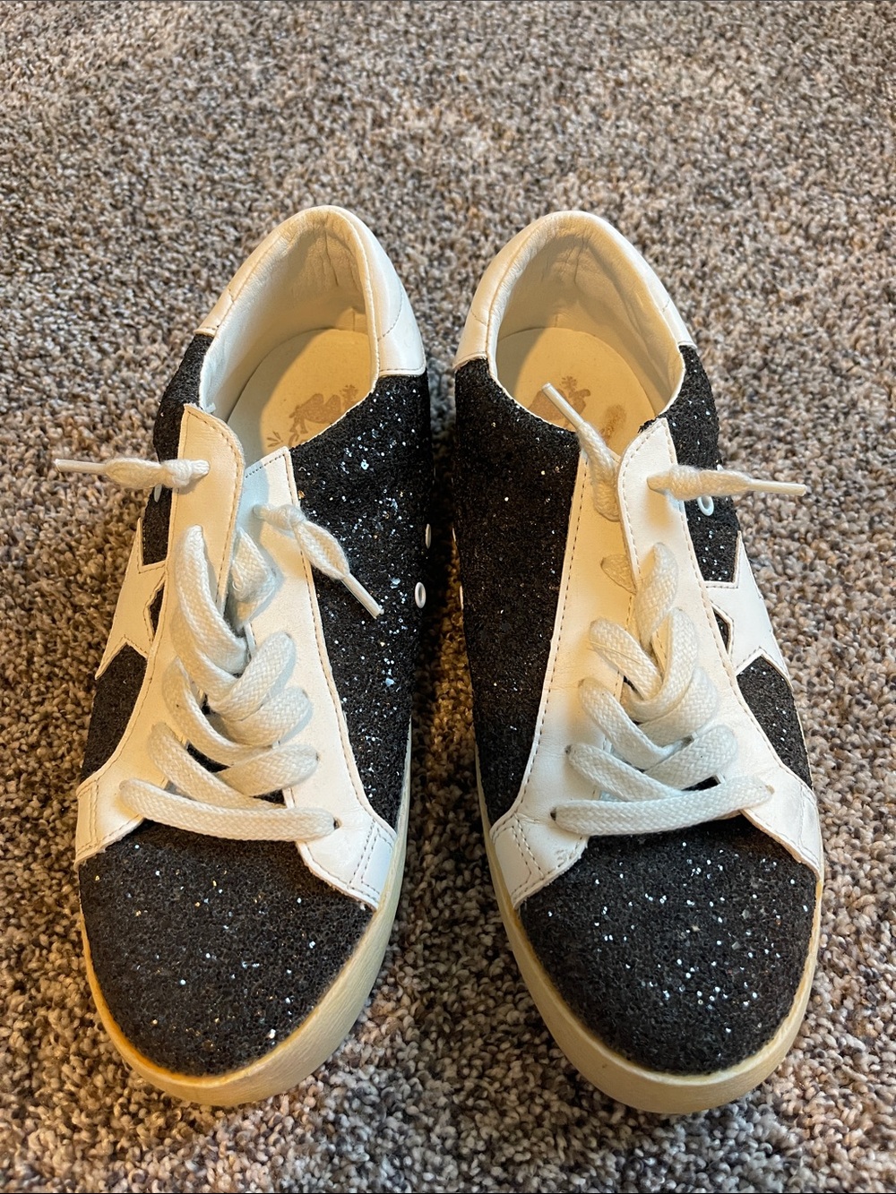 Women’s Black Glitter Low-Top Sneakers with White Star Accent